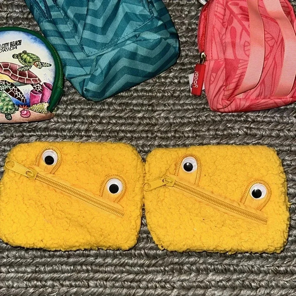 lot OF 6 Small bags assorted sizes - Picture 10 of 13